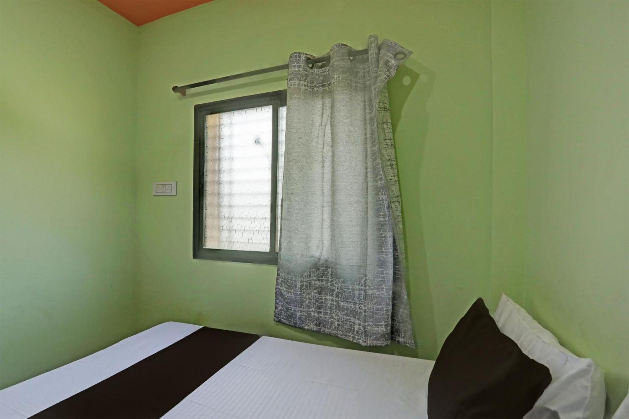 Spot On Hotel Leo Star Chandrapur ภายนอก รูปภาพ