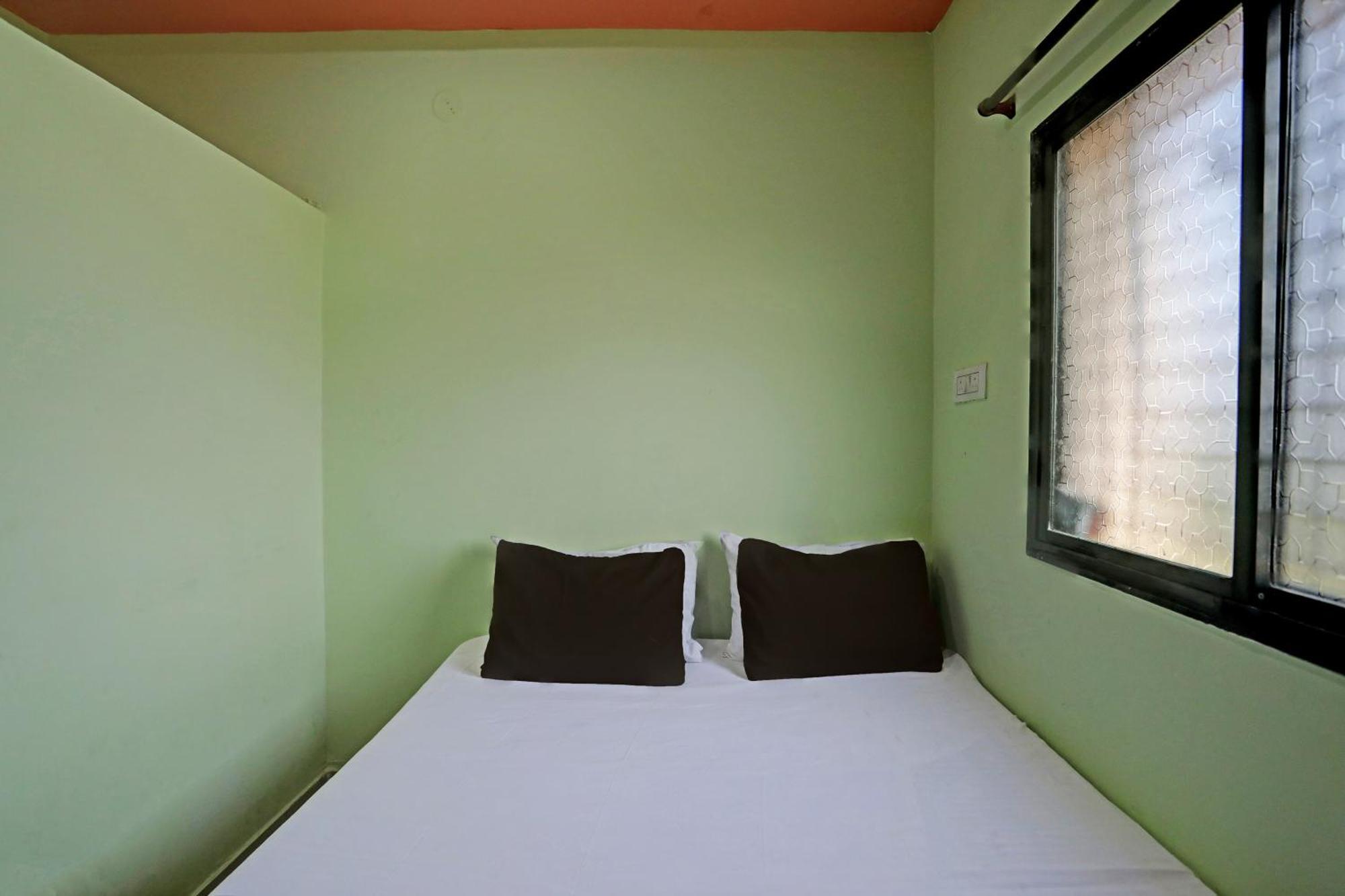 Spot On Hotel Leo Star Chandrapur ภายนอก รูปภาพ
