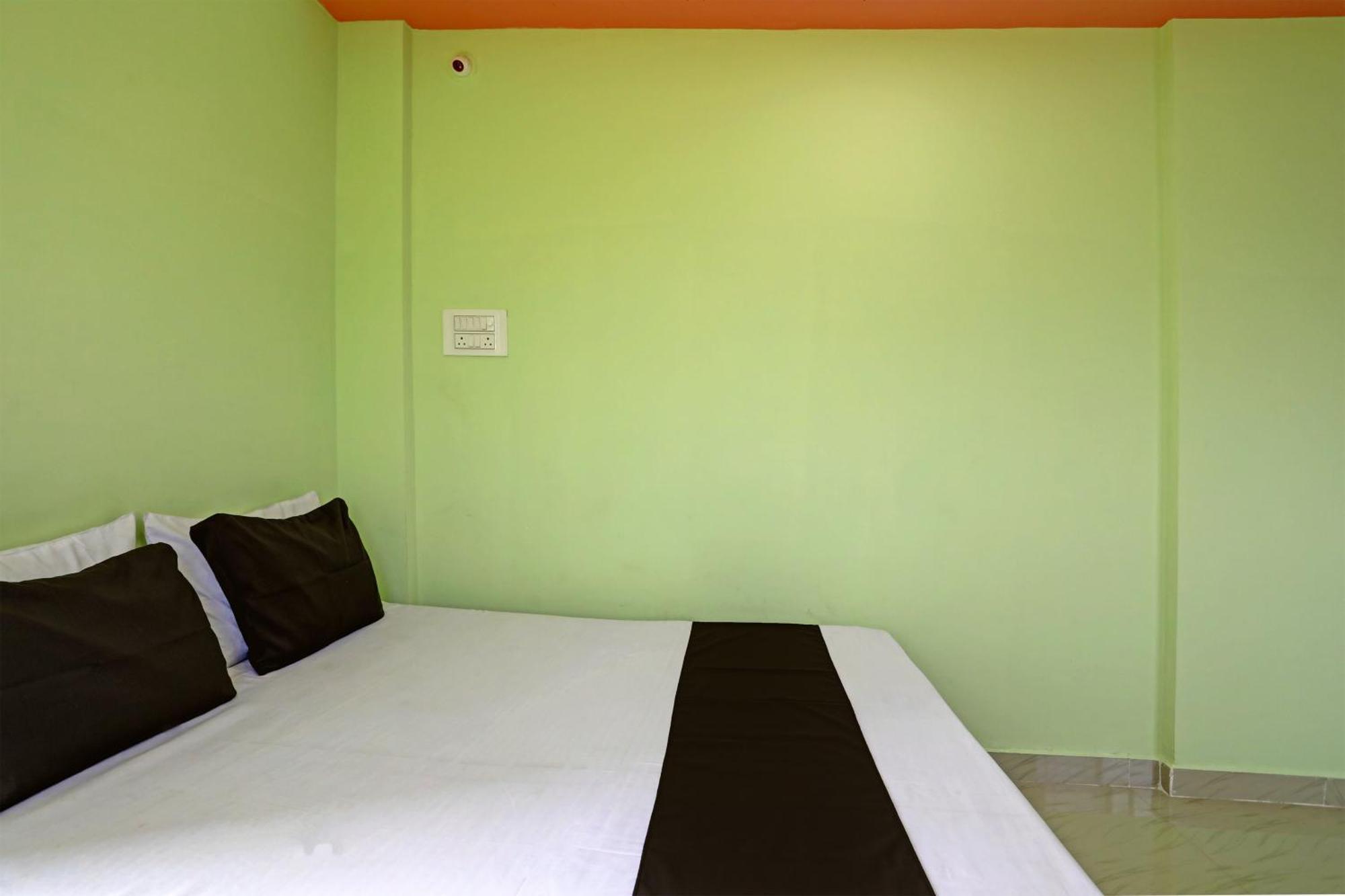 Spot On Hotel Leo Star Chandrapur ภายนอก รูปภาพ